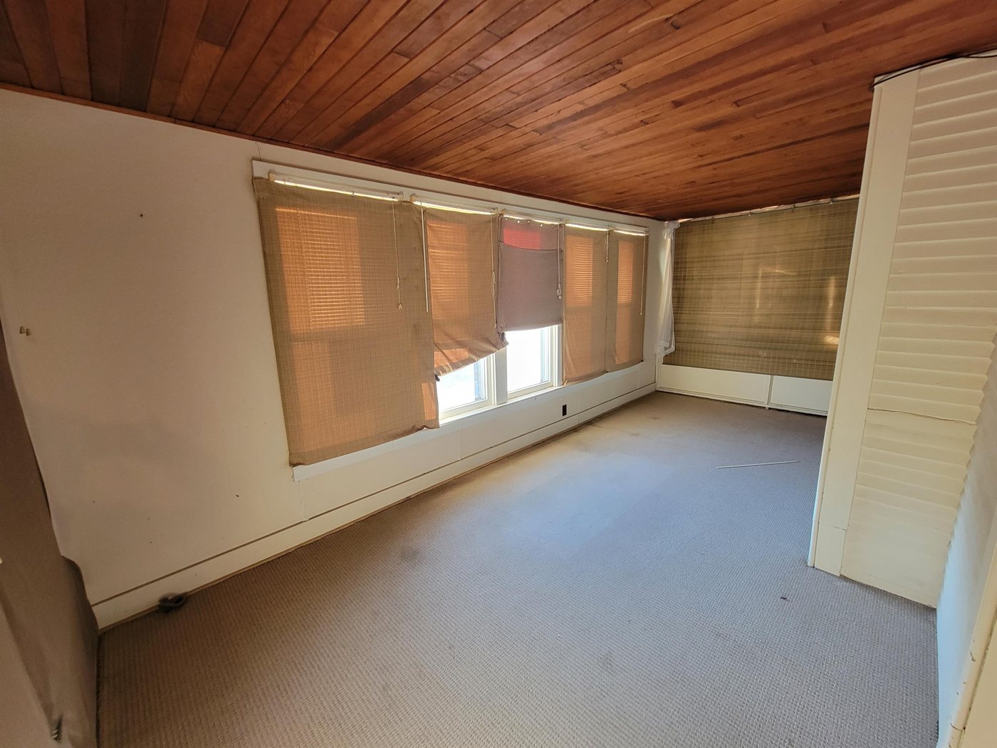 1105 1/2 Avenue F, photo 2 of 6