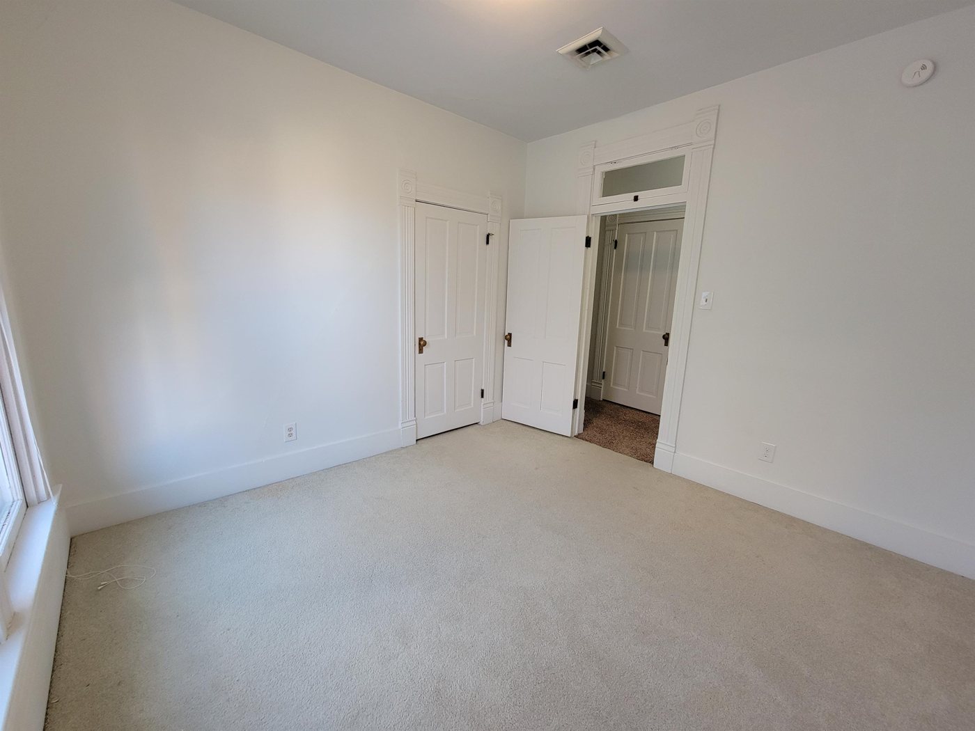 1105 1/2 Avenue F, photo 5 of 6