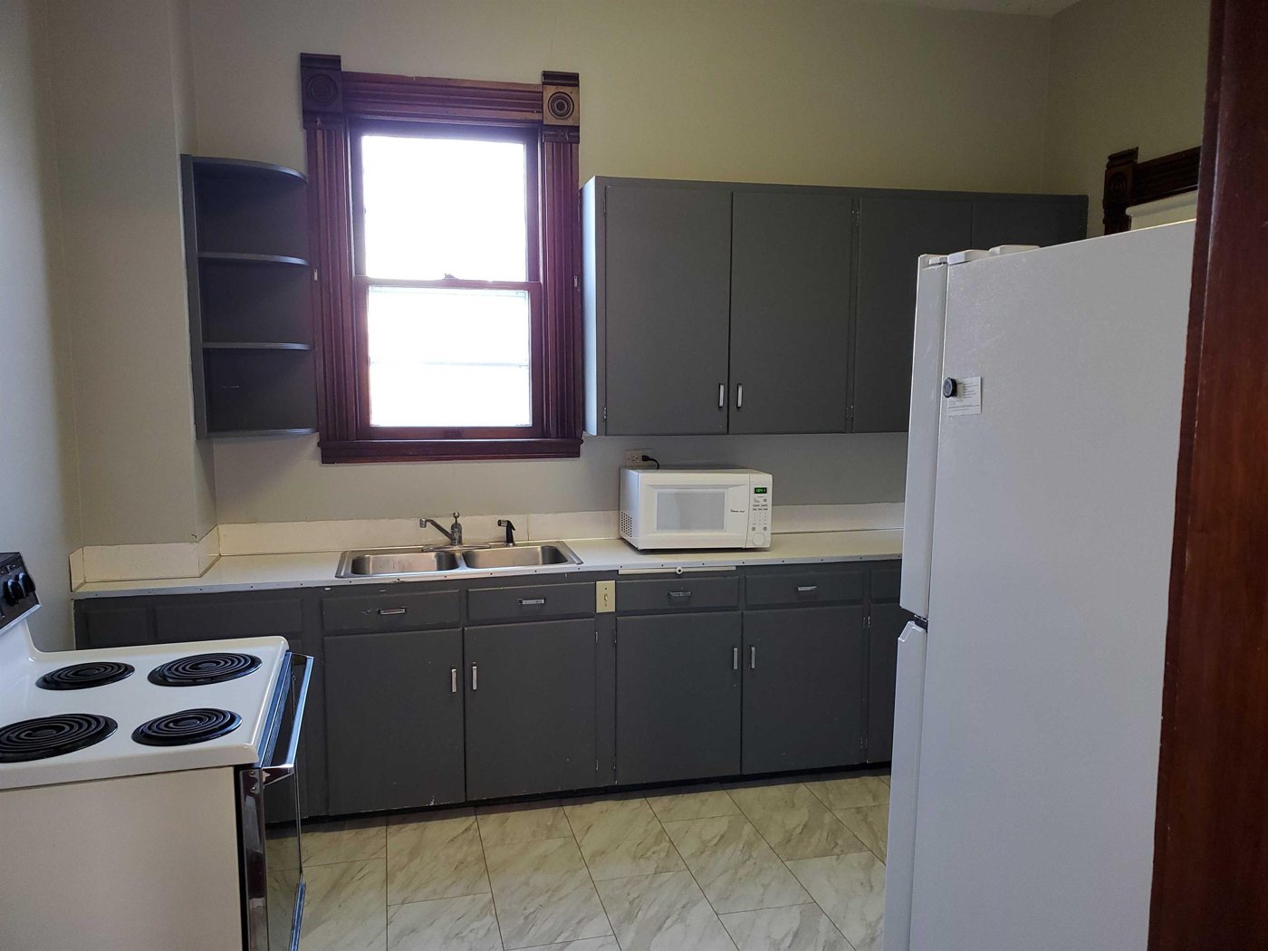 1105 Avenue F, photo 2 of 6
