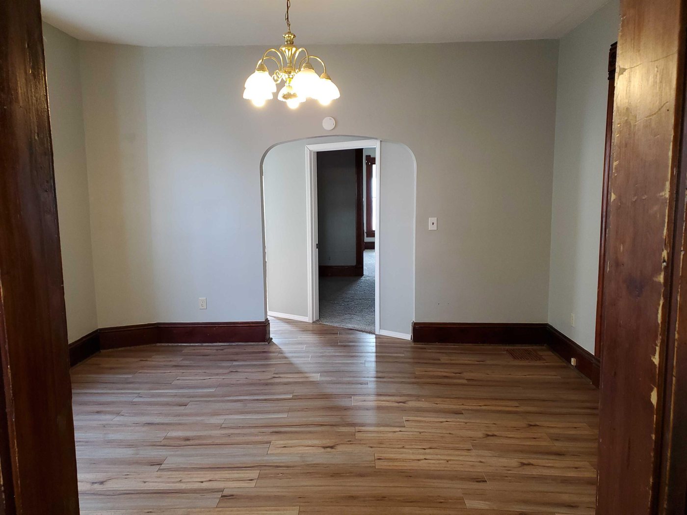 1105 Avenue F, photo 4 of 6