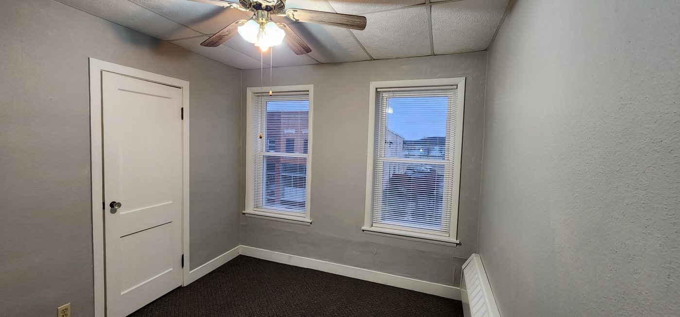 613 Avenue G - A, photo 4 of 6