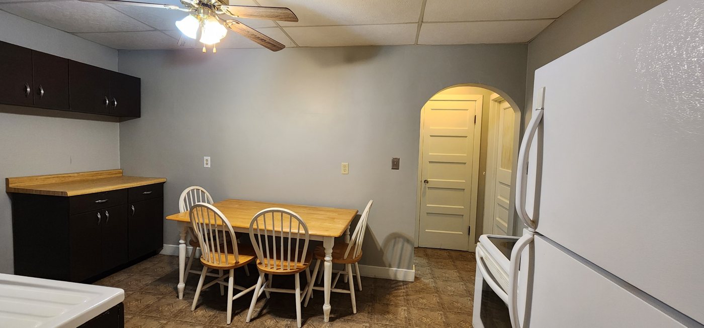 613 Avenue G - A, photo 6 of 6