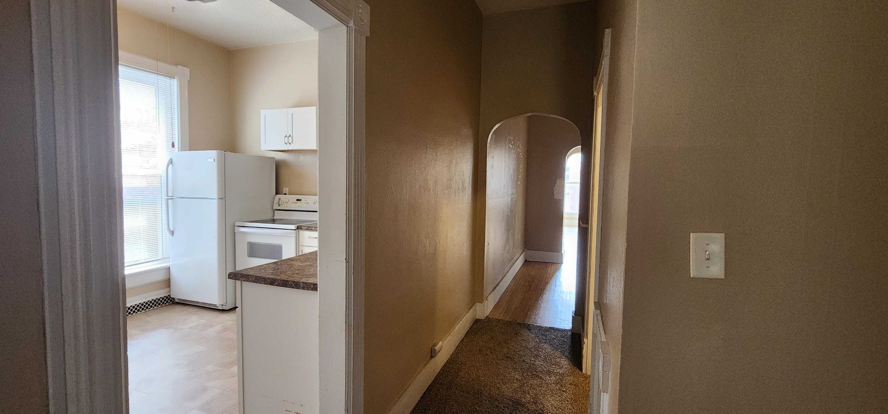 517/519 Avenue G - 517 Lower, photo 5 of 6